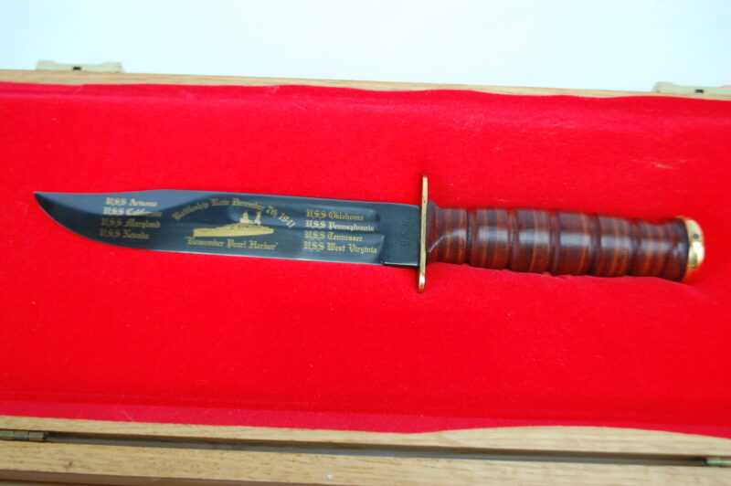 COLTELLO CAMILLUS MOD. PEART-HARBOR SERIE LIMITATA (1 OF 2000)